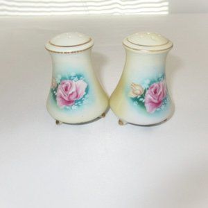 *Host Pick* Rose Bud Gold Rimmed S/P Shakers